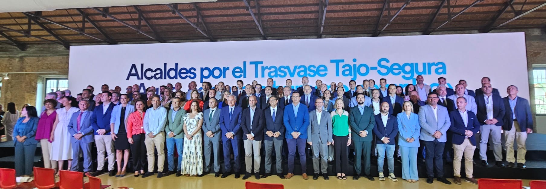 El alcalde José Miguel Luengo asiste al acto de alcaldes contra el recorte del Trasvase Tajo-Seguro, en Murcia 